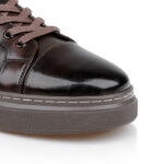 Ellis - Close-up View