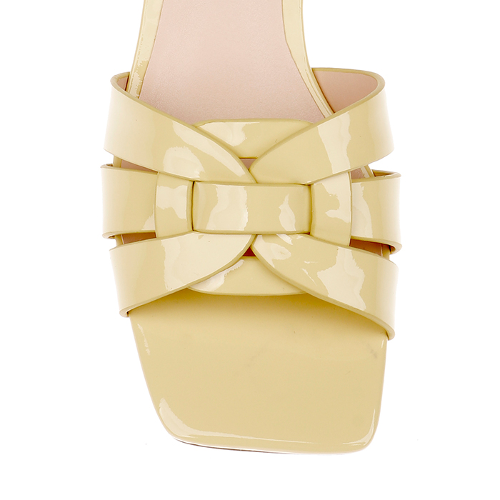 Raffia Patent Leather Middle Heel Sandal - Detail View